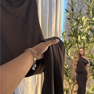 Elegant Black One-Shoulder Dress